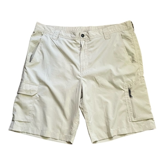 Columbia casual tan cargo shorts Men 40w 10 L pockets zipper button closure - Picture 1 of 14